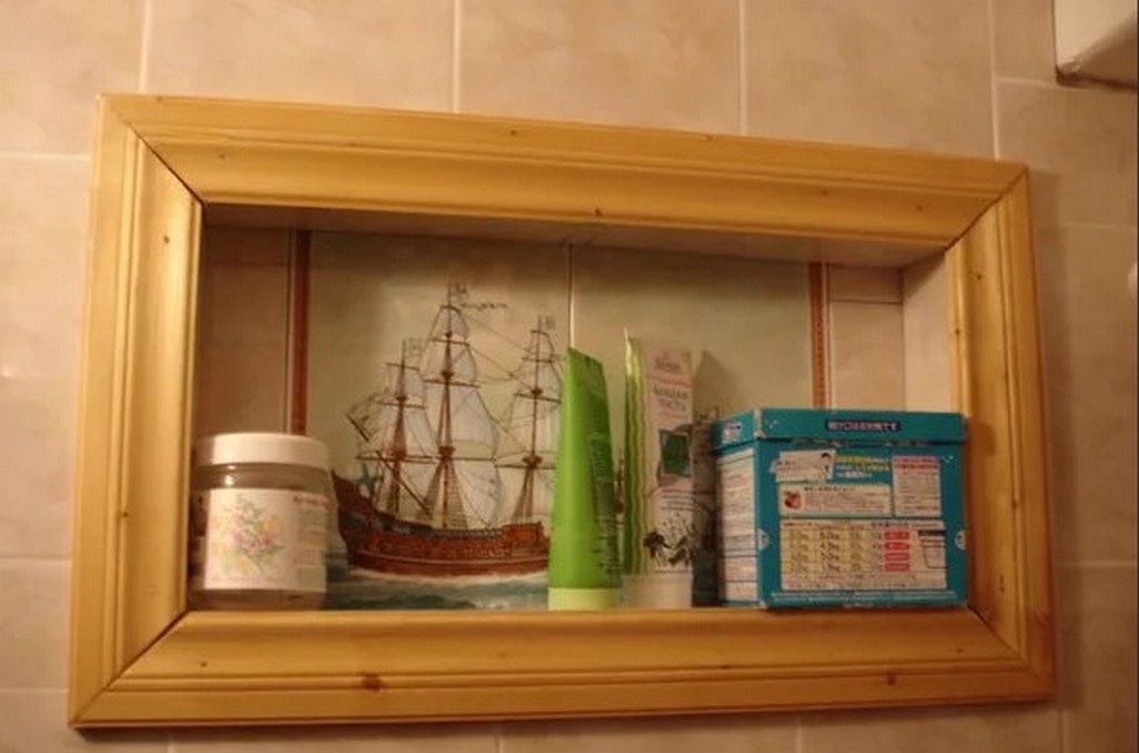 Окно между ванной и кухней в «хрущёвках»: предназначение и варианты оформления