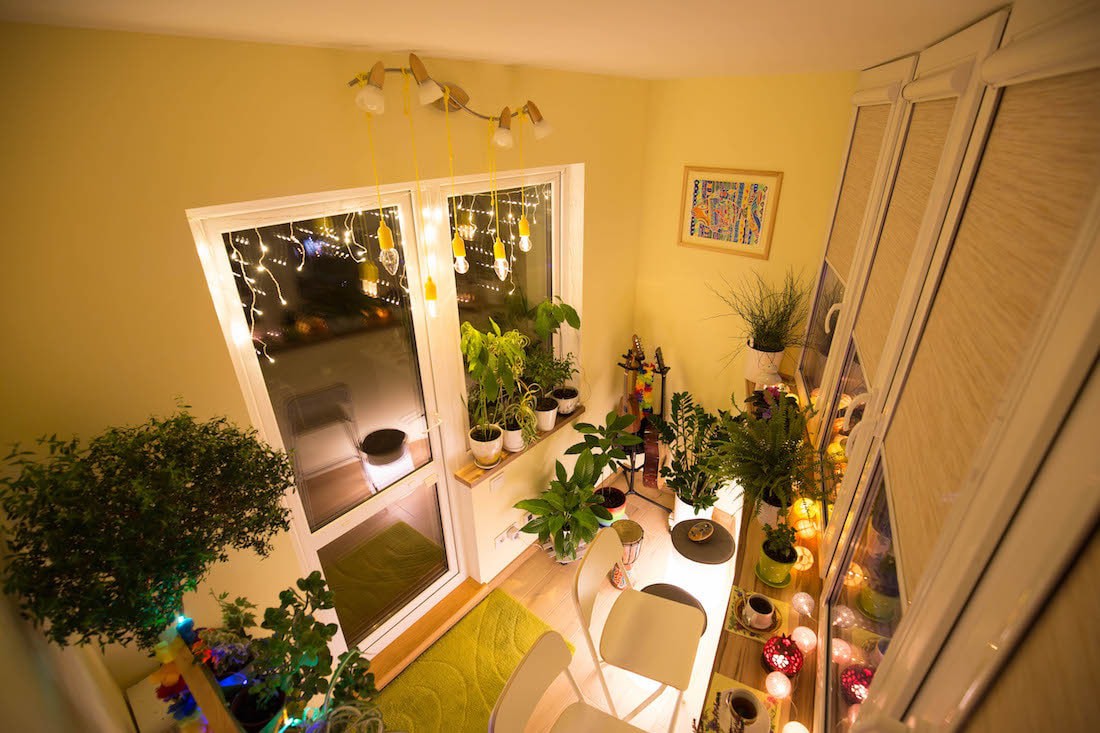 Ремонт балкона 4 кв.м с теплым полом и большим количество цветов и растений за $1100  