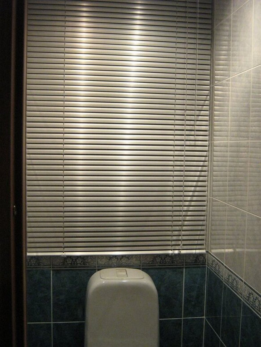 Как закрыть трубы в туалете: популярные способы с примерами на фото  